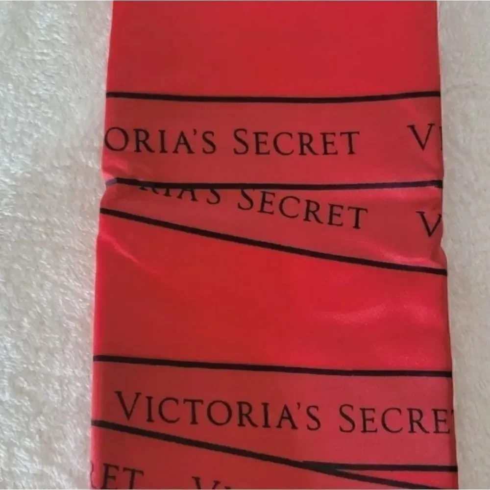 VICTORIA’S SECRET RED / BLACK LOGO SATIN SCARF